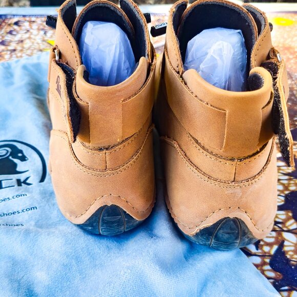 Dbeck Eplorer: Waterproof, Lightweight Unisex Hightop shows *new* - Picture 2 of 5